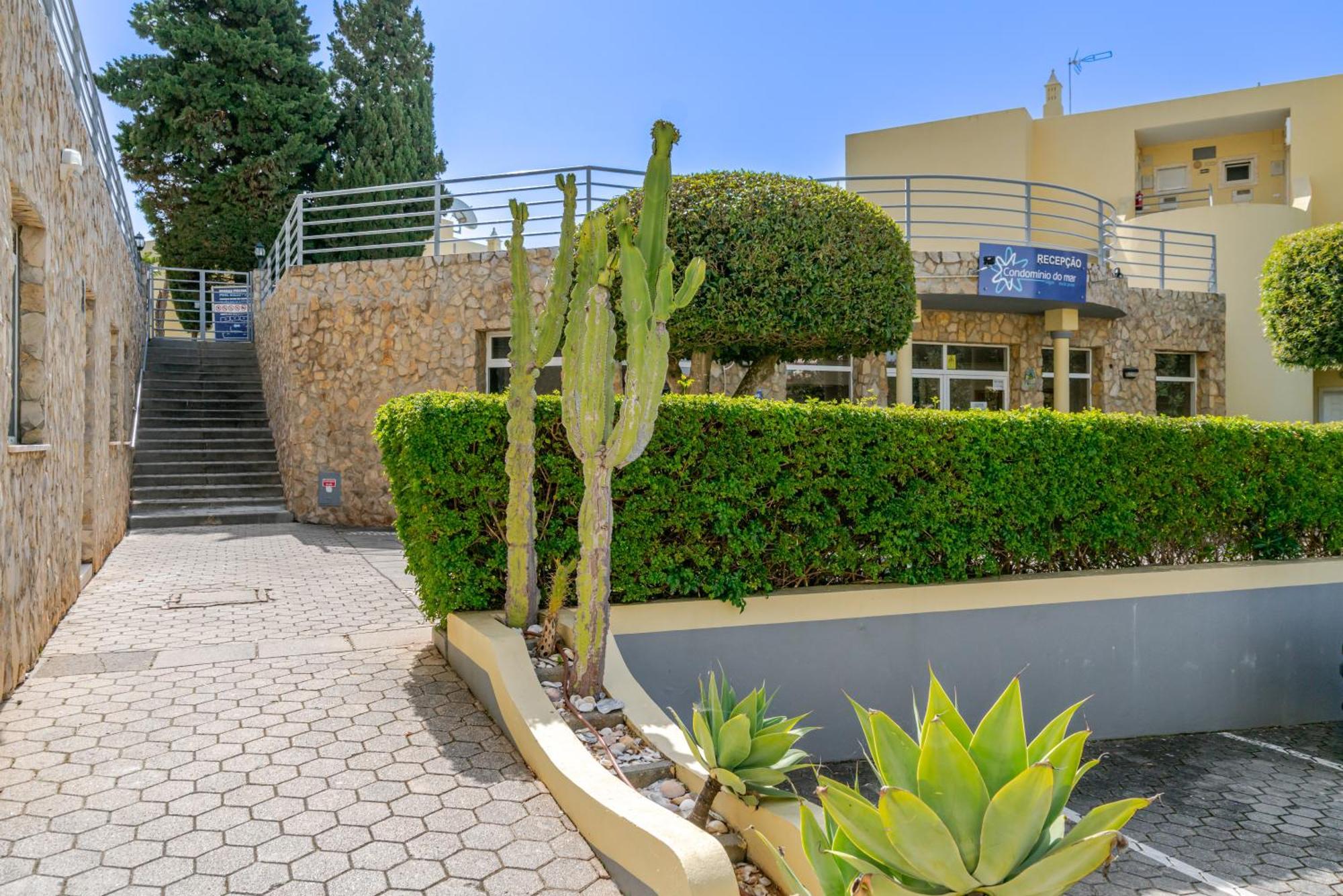 Lagos-Piscine Et Mer- Condominio Do Mar מראה חיצוני תמונה